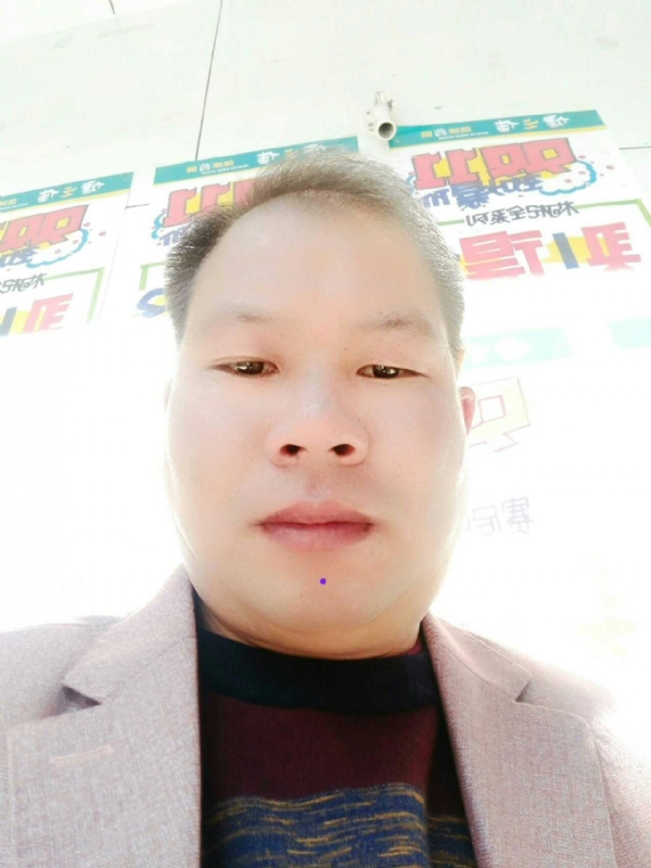 左手牵右手的第一张照片--云南中老年相亲网