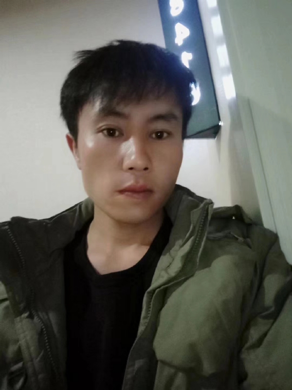 槑头槑脑的第一张照片--云南中老年相亲网