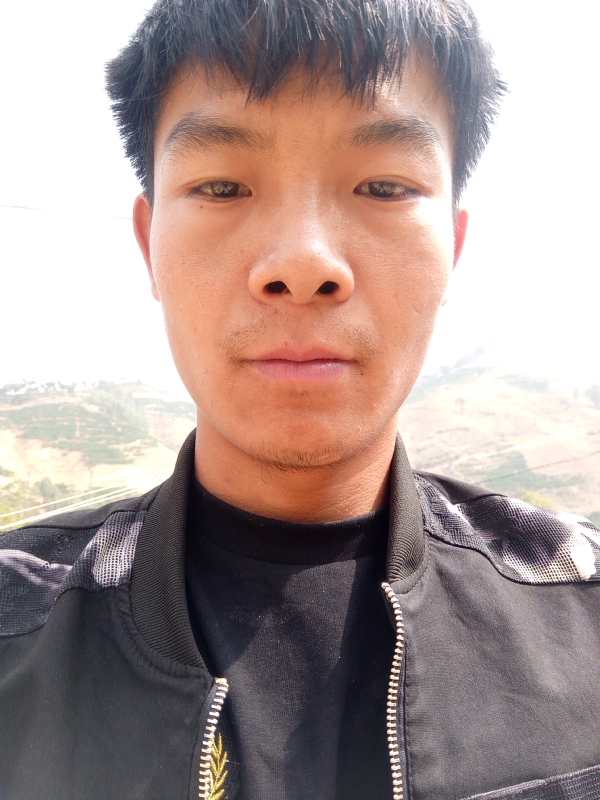 唐伟的第一张照片--云南中老年相亲网