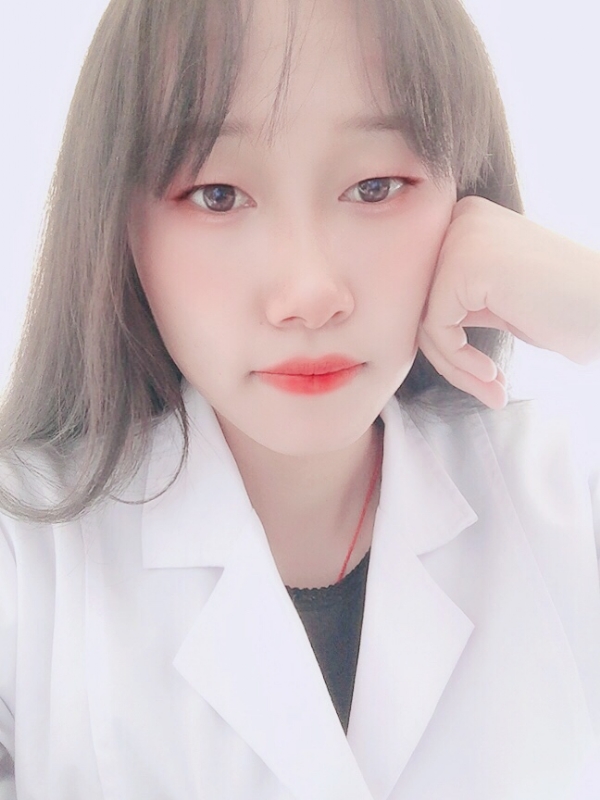 白婚纱的第一张照片--云南中老年相亲网