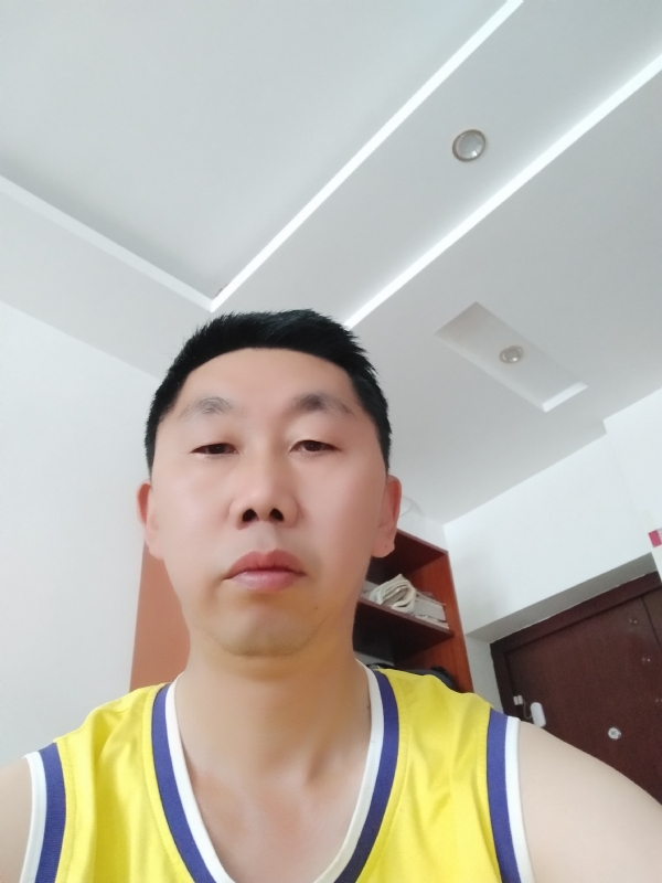 写尽半生纸上酸的第一张照片--云南中老年相亲网
